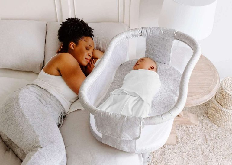 How Long Can a Baby Sleep in the MamaRoo Bassinet: Essential Guidelines